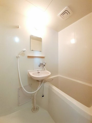 【浴室】 | エルディム大塚 | 日々の疲れを癒すお風呂付です