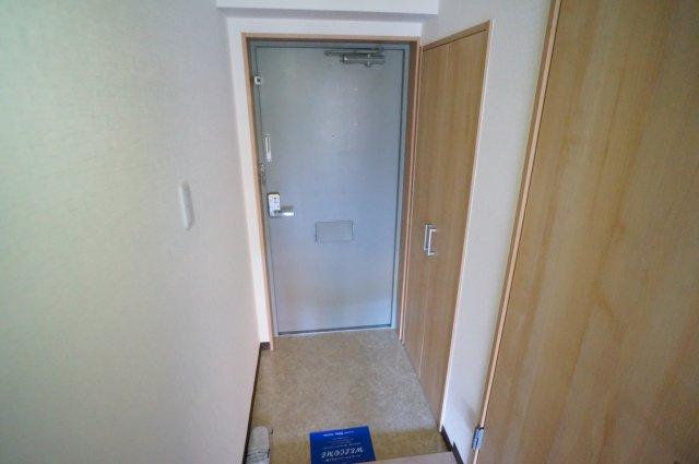 コスモス物語の玄関