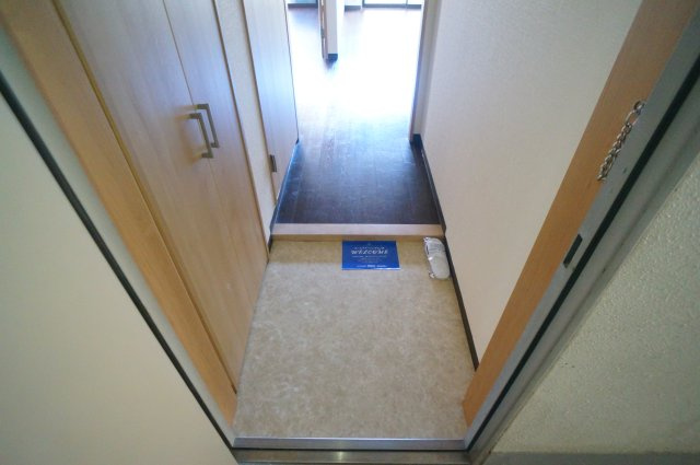 コスモス物語の玄関