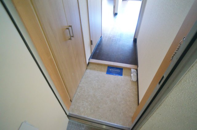 コスモス物語の玄関