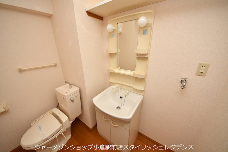 メゾンブリアントの洗面所