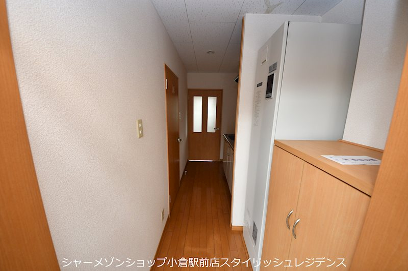 メゾンブリアントの玄関