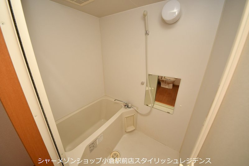 メゾンブリアントの浴室