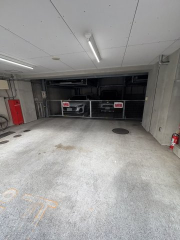 北上野スクエアの駐車場
