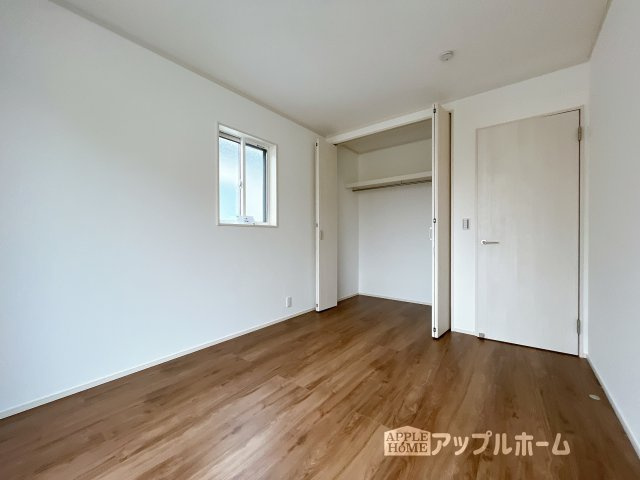 【新築戸建】深谷市宿根　全５棟の洋室|２階居室は全室収納あり！たっぷりある収納活用でお部屋もキレイを保てます♪