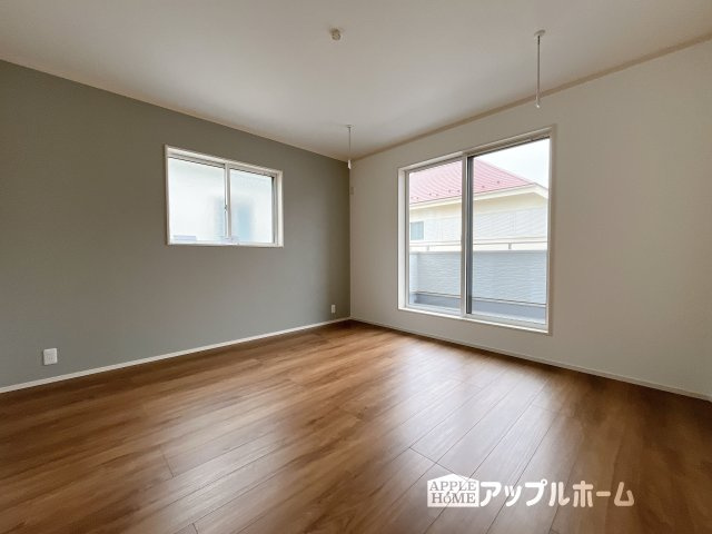 【新築戸建】深谷市宿根　全５棟の洋室|２階居室は全室収納あり！たっぷりある収納活用でお部屋もキレイを保てます♪