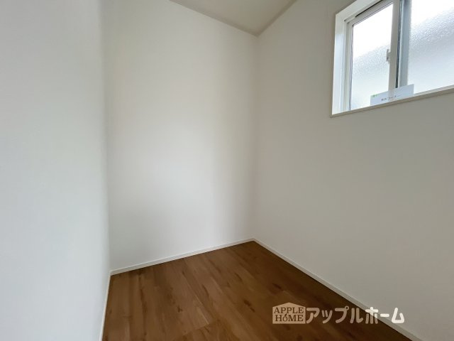 【新築戸建】深谷市宿根　全５棟の洋室|書斎コーナー