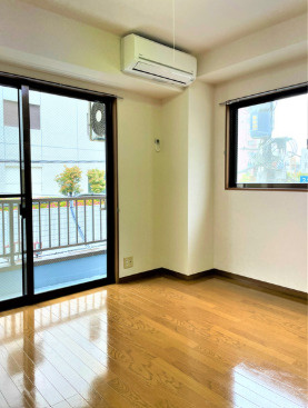 大和商住ビルの居間・リビング