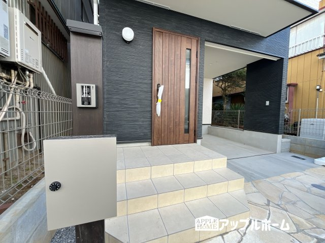 【新築住宅】さいたま市南区太田窪5丁目II 全1棟のエントランス|ぜひ現地にて、実際の建物・街並み・日当たり等ご確認下さい♪お問い合わせはお気軽に☆　TEL「0120-466263」