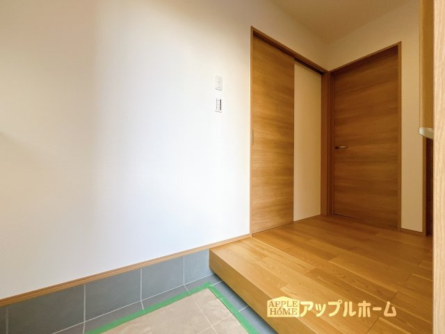 【新築住宅】浦和文蔵 3期 後期全10棟の玄関