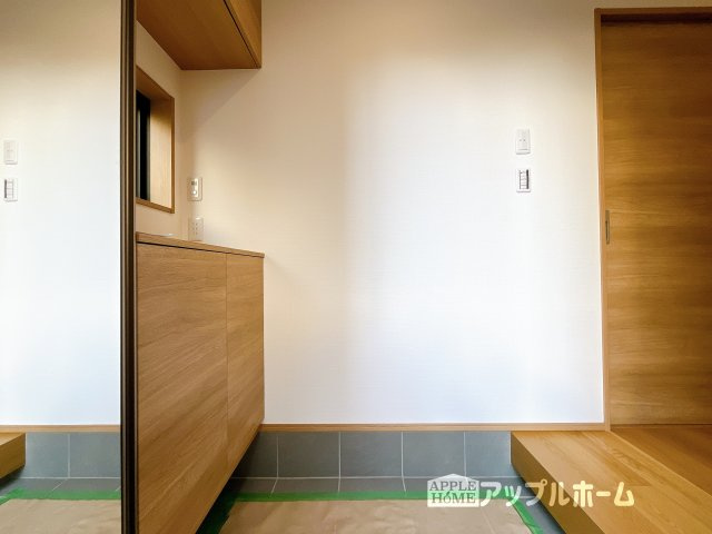 【新築住宅】浦和文蔵 3期 後期全10棟の玄関