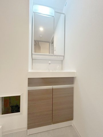 「防音マンション」クリオ ラモード新江古田サウンドテラスの独立洗面台