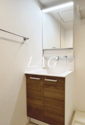 【洗面所】 | リブリ・曳舟 | 洗面台です。