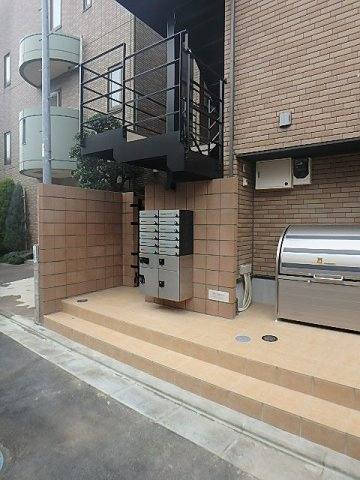 インスパーク本駒込の外観