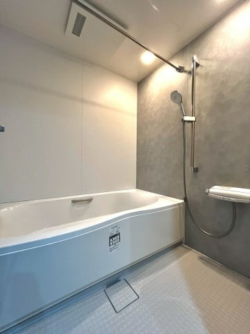 ハウスオブリザ北円山の浴室|1日の疲れを癒す浴室！