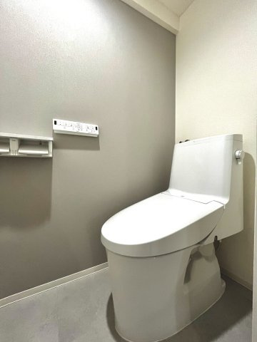 ハウスオブリザ北円山のトイレ|必須の温水洗浄付き便座◎