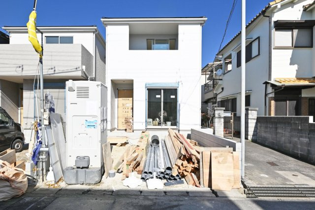 リーブルガーデン野間1丁目新築一戸建て│2SLDK+並列駐車2台可の外観|4号棟現地外観写真です。