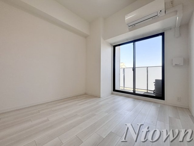 【居間・リビング】 | S-RESIDENCE豊国通 | こちらの居間で趣味の時間をお楽しみください