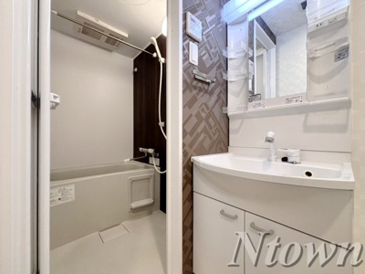 【洗面所】 | S-RESIDENCE豊国通 | スペースが確保できる洗面所です