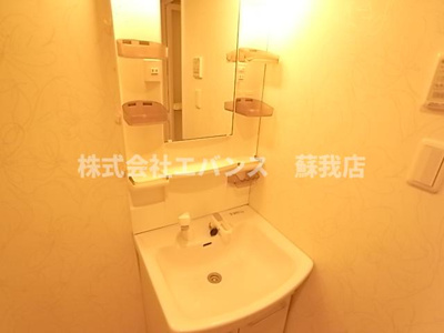 【独立洗面台】 | カーサメイプル千葉中央 | 独立洗面台あり、毎朝おしゃれに忙しい女性の方におすすめです