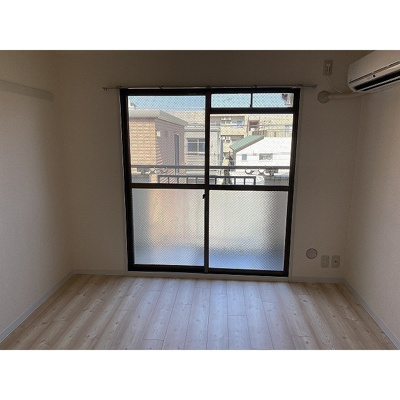 【居間・リビング】 | ハイタウン横浜東 | 居室