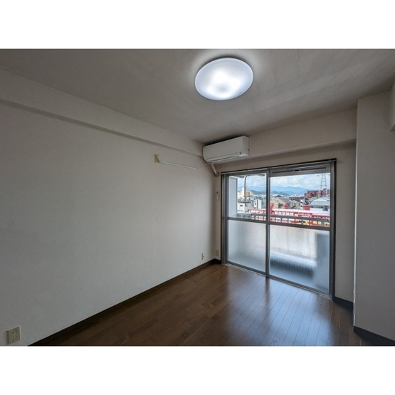 【居間・リビング】 | ダイホープラザ橋本Ⅲ | 洋室