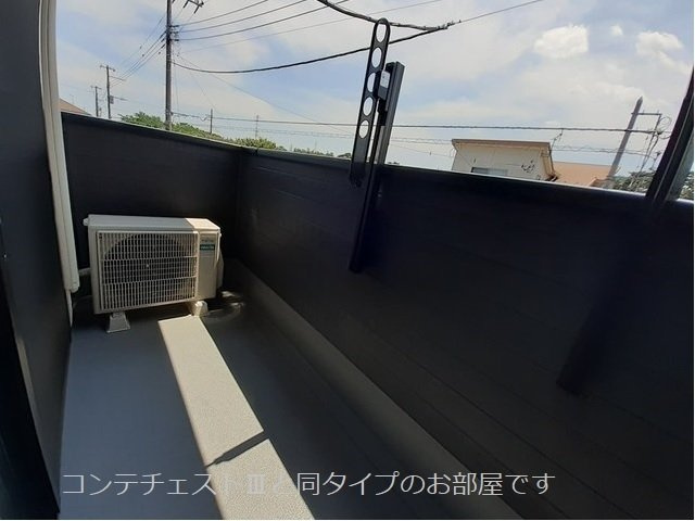 エメラ　ファミーユのバルコニー