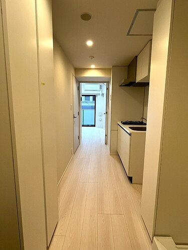 VIOR文京関口のその他|共有部からの室内　※2025.12新築未入居時撮影