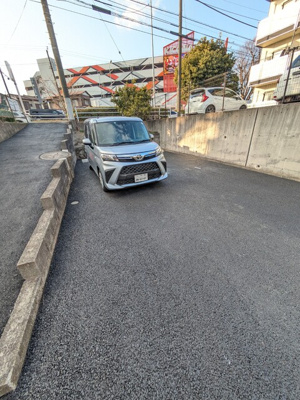 敷地内駐車場の空きはご確認ください。