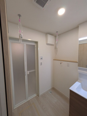 便利な室内物干し付き