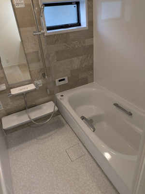 ゆったり足が伸ばせる広いおふろ