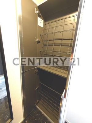 【玄関】 | REPURE TOSHIMAEN RESIDENCE | シューズBOX