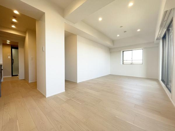 ヒルズ市が尾ブライトステージの居間・リビング|みんなが集うLDKはあたたかい日差しが入り込み、自然と楽しい会話が弾む幸せな空間に♪