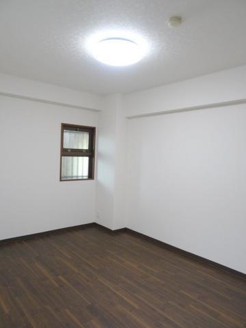 アメニティ千島の洋室