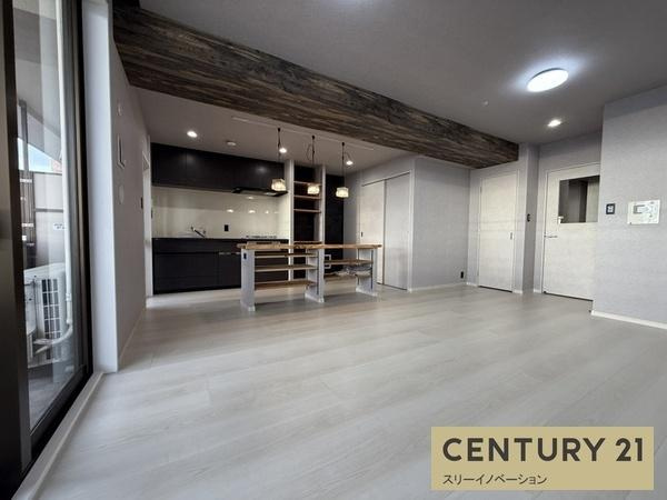 キングスクエアランドレックスＣ棟の居間・リビング