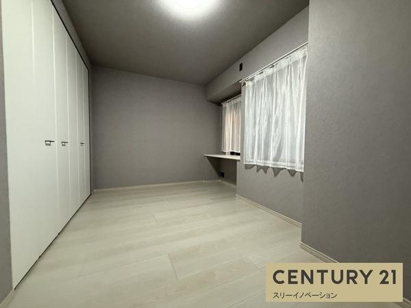 キングスクエアランドレックスＣ棟の洋室