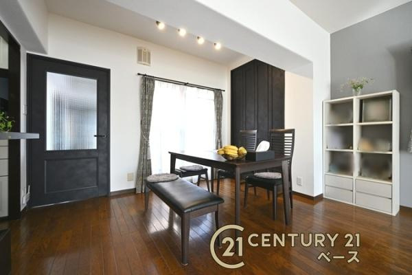 馬見第一住宅 １６号棟の居間・リビング|■現地撮影写真■暖かみある居心地の良い空間が広がります！