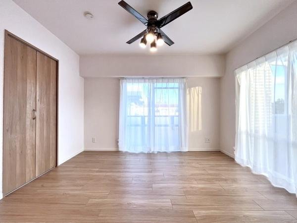 サニークレスト湘南八景２の洋室