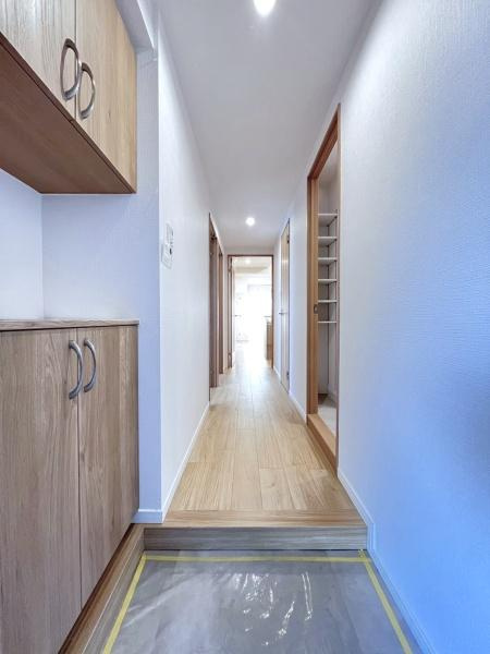 サニークレスト湘南八景２の玄関