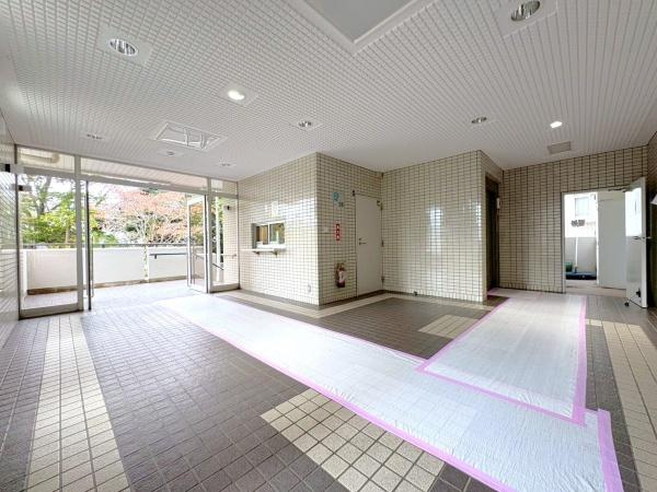 サニークレスト湘南八景２のエントランス