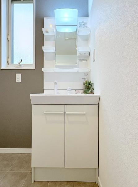 鎌倉市今泉台６丁目の中古一戸建の独立洗面台