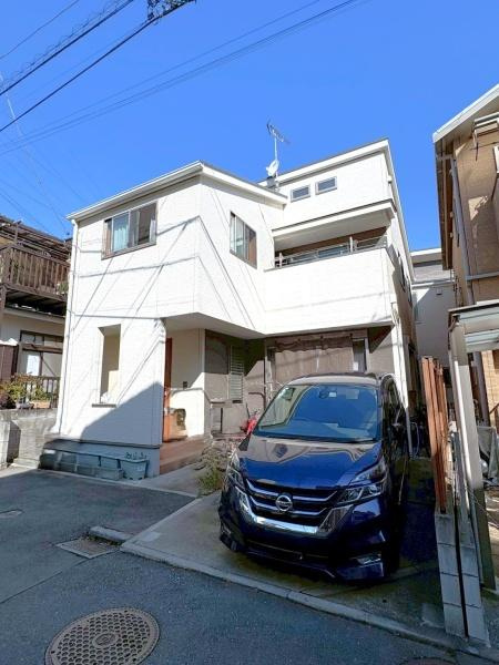 横浜市神奈川区西大口の中古一戸建