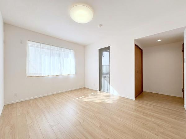 ライオンズガーデン日吉の洋室