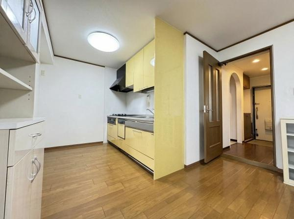 【居間・リビング】 | 守口ニューハイツ | こちらの画像は、AIを用いて家具を消しております。