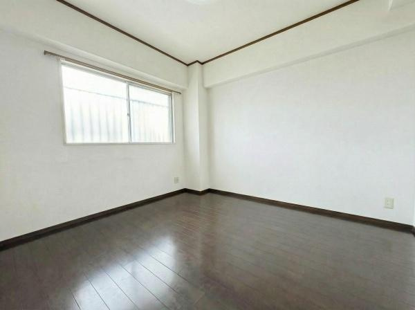 【洋室】 | 守口ニューハイツ | こちらの画像は、AIを用いて家具を消しております。