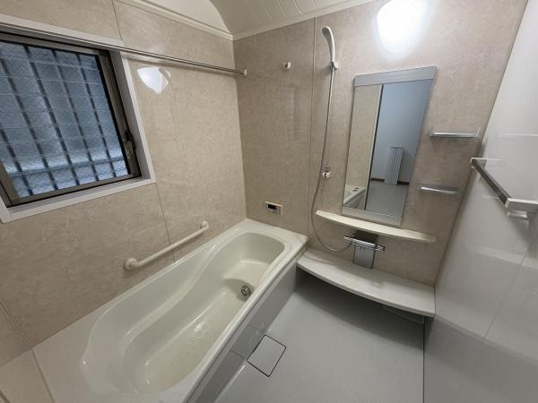 【浴室】 | 大阪市東淀川区井高野1丁目　中古戸建