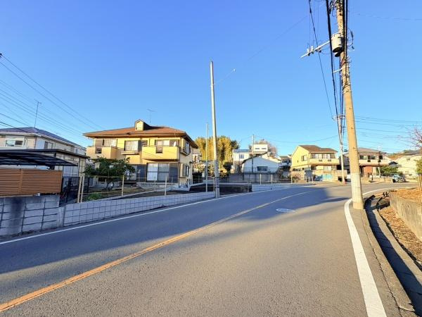 横浜市都筑区折本町の新築一戸建の前面道路含む現地写真|2025年12月15日撮影