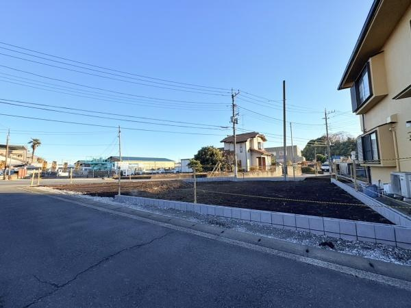 横浜市都筑区折本町の新築一戸建の前面道路含む現地写真|北側からの現地写真2025年12月15日撮影
