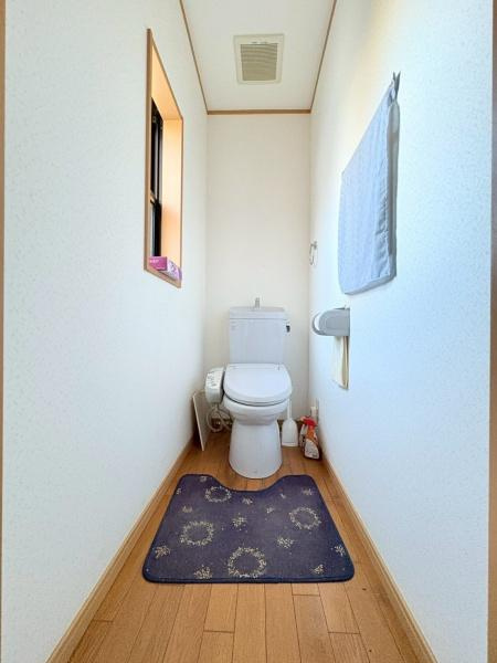 川崎市高津区久末の中古一戸建のトイレ