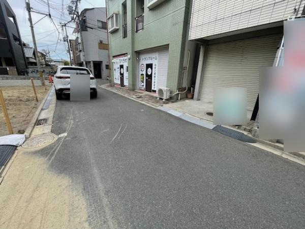 【前面道路含む現地写真】